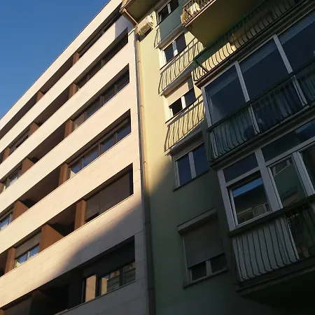 2 Apartment *