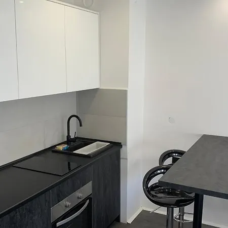 2 * Novi Sad